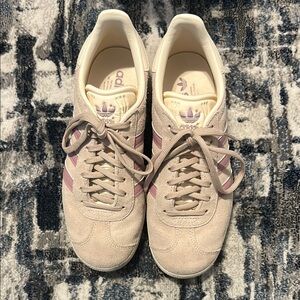 Adidas Gazelle Women's mauve and purple Sneakers. Worn in good condition